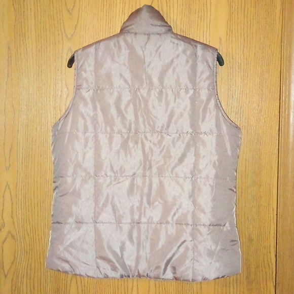 Lt. PINK & GRAY *REVERSIBLE* INSULATED FuLL ZIP-UP VEST SIZE: L/XL W/ POCKETS - Picture 7 of 7